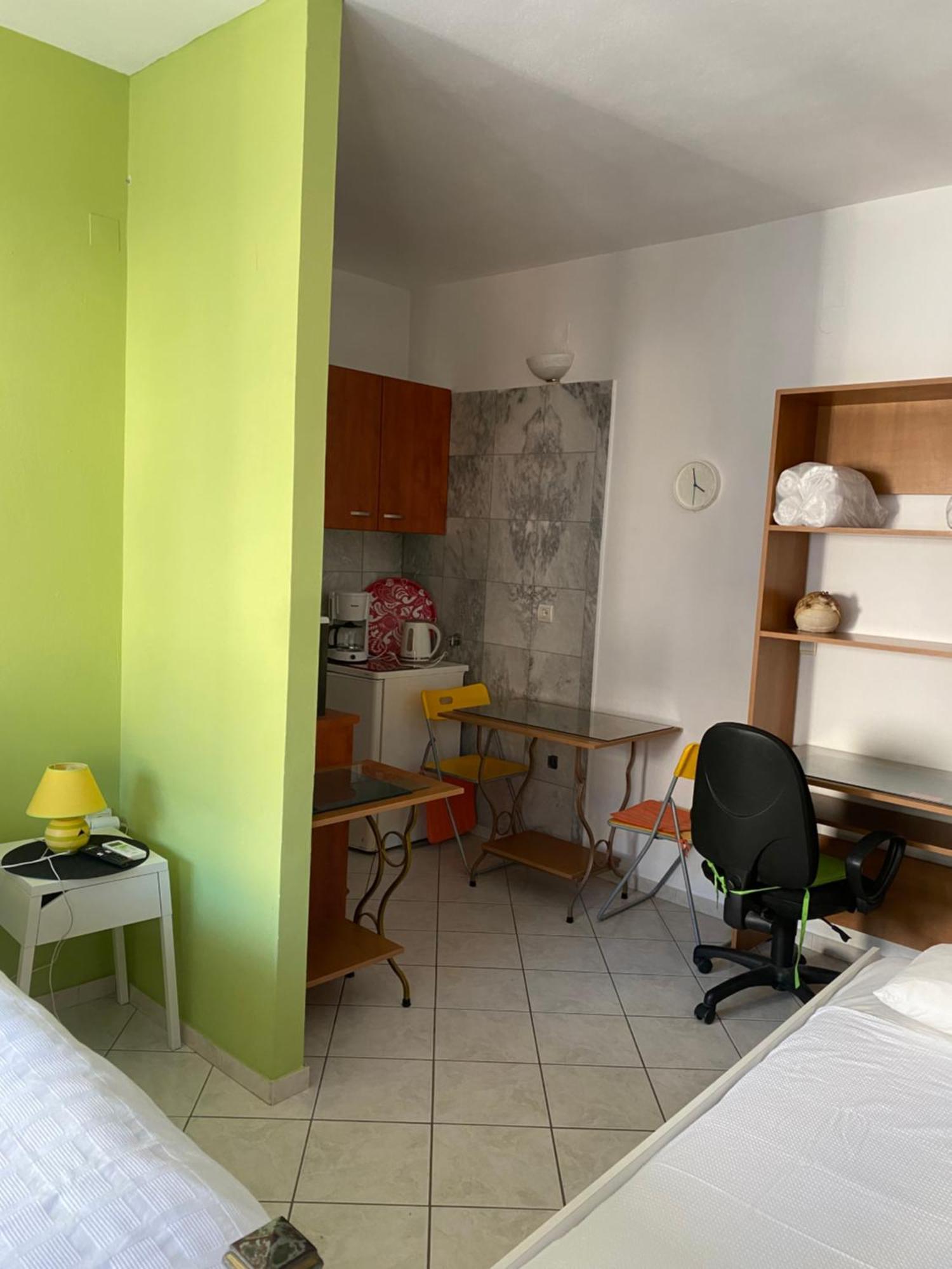 Maria'S Roomstudios Apartments Flats To Let Seaside Heart City Chantzara Spyropoulos Igoumenitsa Exterior photo