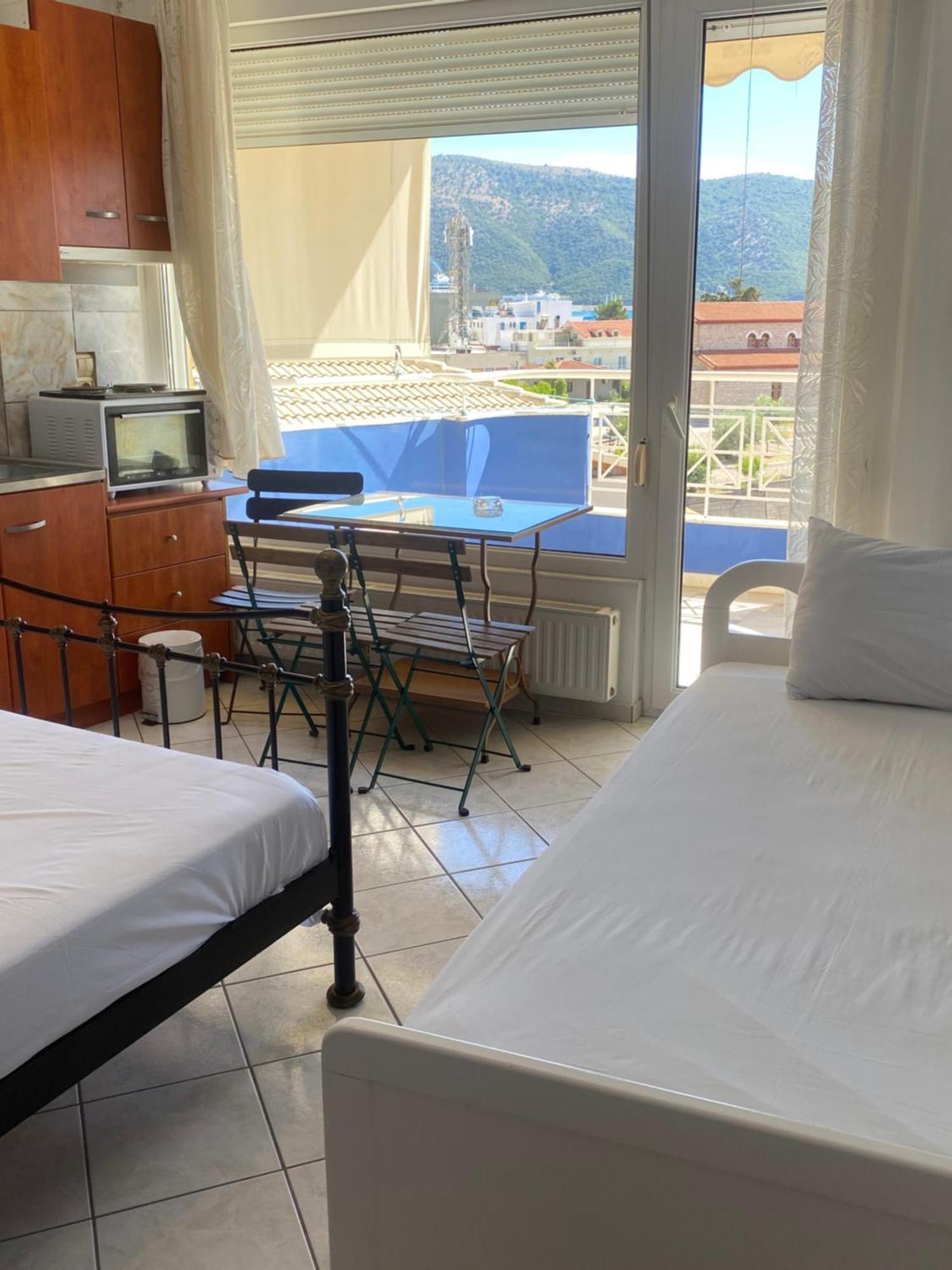 Maria'S Roomstudios Apartments Flats To Let Seaside Heart City Chantzara Spyropoulos Igoumenitsa Exterior photo